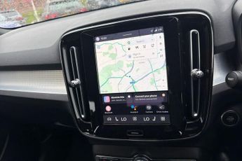 VOLVO XC40 2.0 B3 MHEV Core SUV 5dr Petrol Hybrid DCT Auto Euro 6 (s/s) (16