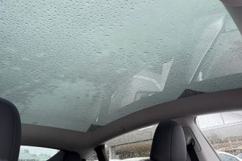 TESLA MODEL Y SUV 5dr Electric Auto RWD (346 ps) Expansive Glass Roof, Heated 