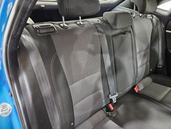 HYUNDAI I30 1.6 CRDi Blue Drive SE Nav Hatchback 5dr Diesel Manual Euro 6 (s