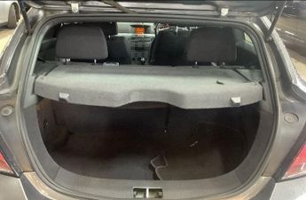 VAUXHALL ASTRA 1.8 VVT 16v SRi Sport Hatch 3dr Petrol Manual (172 g/km, 138 bhp