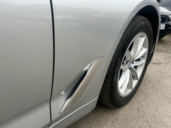 BMW 5 SERIES 2.0 520d SE Saloon 4dr Diesel Auto xDrive Euro 6 (s/s) (190 ps)