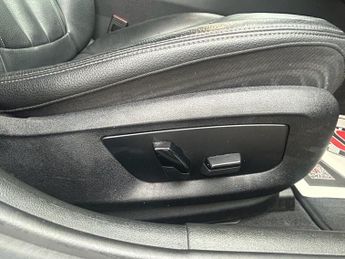 BMW 5 SERIES 2.0 520d SE Saloon 4dr Diesel Auto xDrive Euro 6 (s/s) (190 ps)