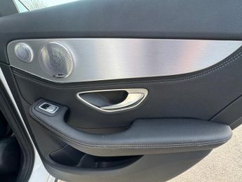 MERCEDES-BENZ C-CLASS 2.1 C220d Sport (Premium Plus) Saloon 4dr Diesel 7G-Tronic+ Euro