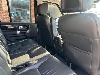 LAND ROVER DISCOVERY 4 3.0 SD V6 Landmark SUV 5dr Diesel Auto 4WD Euro 6 (s/s) (256 bhp