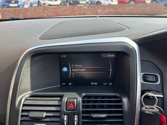 VOLVO XC60 2.4 D5 R-Design Nav SUV 5dr Diesel Auto AWD Euro 6 (s/s) (220 ps