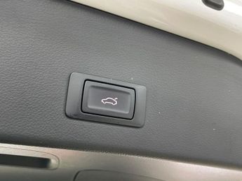 AUDI A6 AVANT 2.0 TDI Black Edition Estate 5dr Diesel S Tronic quattro Euro 6 