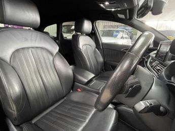 AUDI A6 AVANT 2.0 TDI Black Edition Estate 5dr Diesel S Tronic quattro Euro 6 