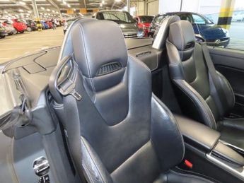 MERCEDES-BENZ SLK 2.1 SLK250 CDI BlueEfficiency Convertible 2dr Diesel G-Tronic+ E