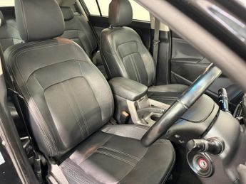 KIA SPORTAGE 2.0 CRDi KX-3 SUV 5dr Diesel Auto AWD Euro 5 (134 bhp)