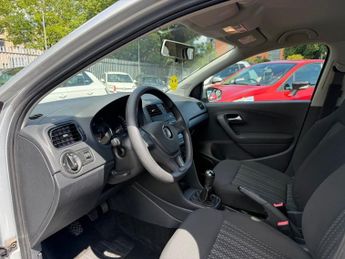 VOLKSWAGEN POLO 1.4 TDI BlueMotion Trendline - LHD