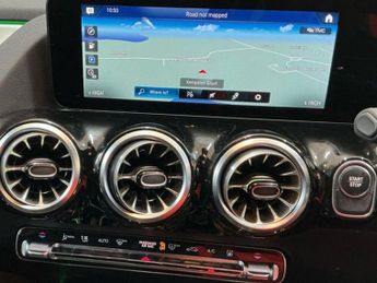 MERCEDES-BENZ EQA EQA 250 66.5kWh AMG Line SUV 5dr Electric Auto (190 ps)