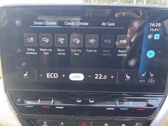 VOLKSWAGEN ID.4 Pure 52kWh Life SUV 5dr Electric Auto (148 ps)