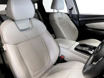 HYUNDAI TUCSON 1.6 h T-GDi 13.8kWh Ultimate SUV 5dr Petrol Plug-in Hybrid Auto 