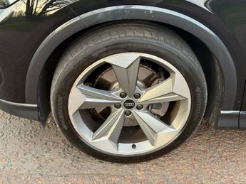 AUDI Q4 E-TRON 50 Black Edition Sportback 5dr Electric Auto quattro 82kWh (299 