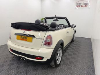 MINI HATCH COOPER 1.6L 2d  AUTO  184 BHP