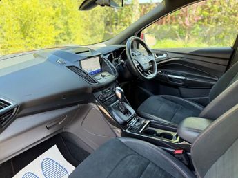 FORD KUGA 2.0 TDCi ST-Line SUV 5dr Diesel Powershift Euro 6 (120 ps)