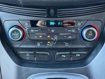 FORD KUGA 2.0 TDCi ST-Line SUV 5dr Diesel Powershift Euro 6 (120 ps)