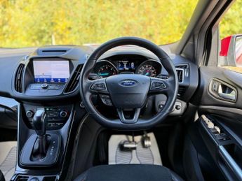 FORD KUGA 2.0 TDCi ST-Line SUV 5dr Diesel Powershift Euro 6 (120 ps)