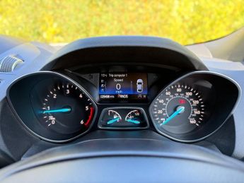 FORD KUGA 2.0 TDCi ST-Line SUV 5dr Diesel Powershift Euro 6 (120 ps)