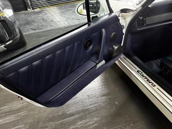 PORSCHE 964 Carrea 2 3.6L Tip Covertible 250 Bhp