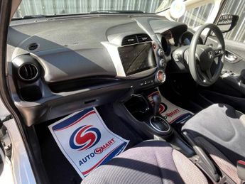 HONDA JAZZ 1.4 i-VTEC ES Hatchback 5dr Petrol CVT Euro 5 (99 ps)