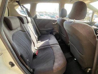 HONDA JAZZ 1.4 i-VTEC ES Hatchback 5dr Petrol CVT Euro 5 (99 ps)