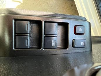 HONDA JAZZ 1.4 i-VTEC ES Hatchback 5dr Petrol CVT Euro 5 (99 ps)