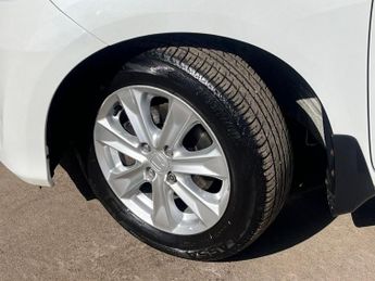 HONDA JAZZ 1.4 i-VTEC ES Hatchback 5dr Petrol CVT Euro 5 (99 ps)