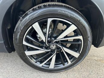 MG MG ZS 1.5 Hybrid+ Trophy SUV 5dr Petrol Hybrid Auto Euro 6 (s/s) (196 