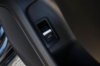 AUDI A4 2.0 TFSI S line Saloon 4dr Petrol S Tronic Euro 6 (s/s) (190 ps)