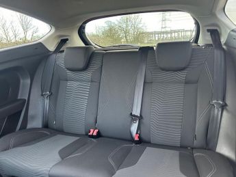 FORD FIESTA 1.6 Titanium Hatchback 3dr Petrol Powershift Euro 5 (105 ps)