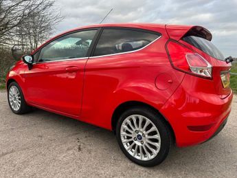 FORD FIESTA 1.6 Titanium Hatchback 3dr Petrol Powershift Euro 5 (105 ps)