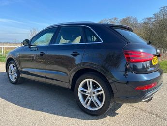 AUDI Q3 2.0 TDI S line SUV 5dr Diesel S Tronic quattro Euro 5 (s/s) (177