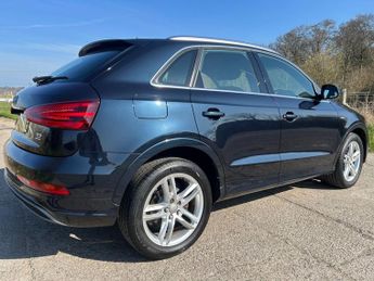 AUDI Q3 2.0 TDI S line SUV 5dr Diesel S Tronic quattro Euro 5 (s/s) (177