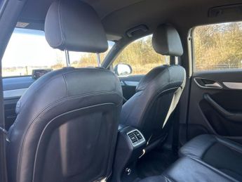 AUDI Q3 2.0 TDI S line SUV 5dr Diesel S Tronic quattro Euro 5 (s/s) (177