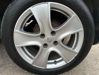 RENAULT CLIO 1.2 16V Dynamique MediaNav Hatchback 5dr Petrol Manual Euro 5 (7