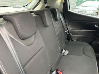 RENAULT CLIO 1.2 16V Dynamique MediaNav Hatchback 5dr Petrol Manual Euro 5 (7