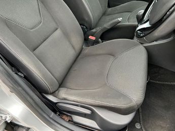 RENAULT CLIO 1.2 16V Dynamique MediaNav Hatchback 5dr Petrol Manual Euro 5 (7