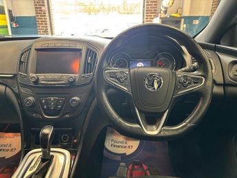 VAUXHALL INSIGNIA 2.0 CDTi SRi VX Line Nav Hatchback 5 Door Diesel Automatic White