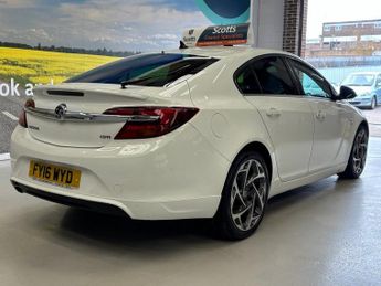 VAUXHALL INSIGNIA 2.0 CDTi SRi VX Line Nav Hatchback 5 Door Diesel Automatic White