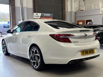 VAUXHALL INSIGNIA 2.0 CDTi SRi VX Line Nav Hatchback 5 Door Diesel Automatic White