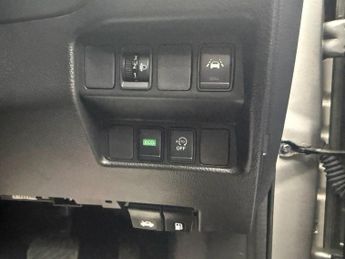 NISSAN QASHQAI 1.3 DIG-T N-Connecta SUV 5dr Petrol DCT Auto Euro 6 (s/s) (160 p