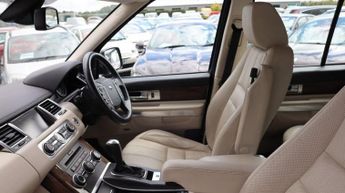 LAND ROVER RANGE ROVER SPORT 3.0 TDV6 SE 5d 245 BHP