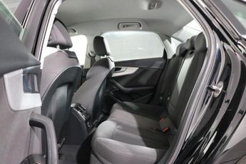 AUDI A4 2.0 TDI ultra Sport Saloon 4dr Diesel S Tronic Euro 6 (s/s) (150