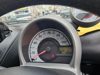 TOYOTA AYGO AUTOMATIC 1.0 VVT-i Move Hatchback 5dr Petrol MultiMode Euro 5 (