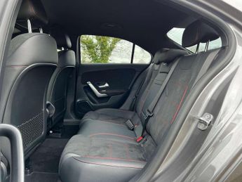 MERCEDES-BENZ A-CLASS 1.3 A 180 AMG Line Executive MHEV A 4dr