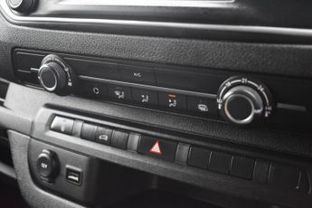 PEUGEOT EXPERT 1.5 BlueHDi 1000 Professional Premium + Standard Panel Van 6dr D