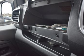 PEUGEOT EXPERT 1.5 BlueHDi 1000 Professional Premium + Standard Panel Van 6dr D