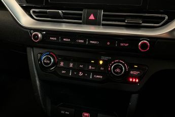 KIA NIRO 64kWh 2 SUV 5dr Electric Auto (201 bhp) Reverse Camera, Rear Par