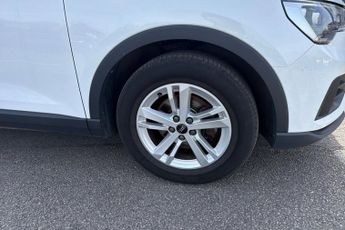 AUDI Q3 2.0 TDI 35 Technik SUV 5dr Diesel S Tronic Euro 6 (s/s) (150 ps)